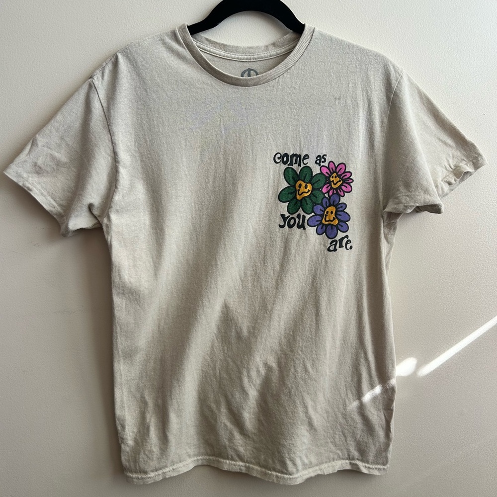 Peace of Mind Come As You Are Shirt M